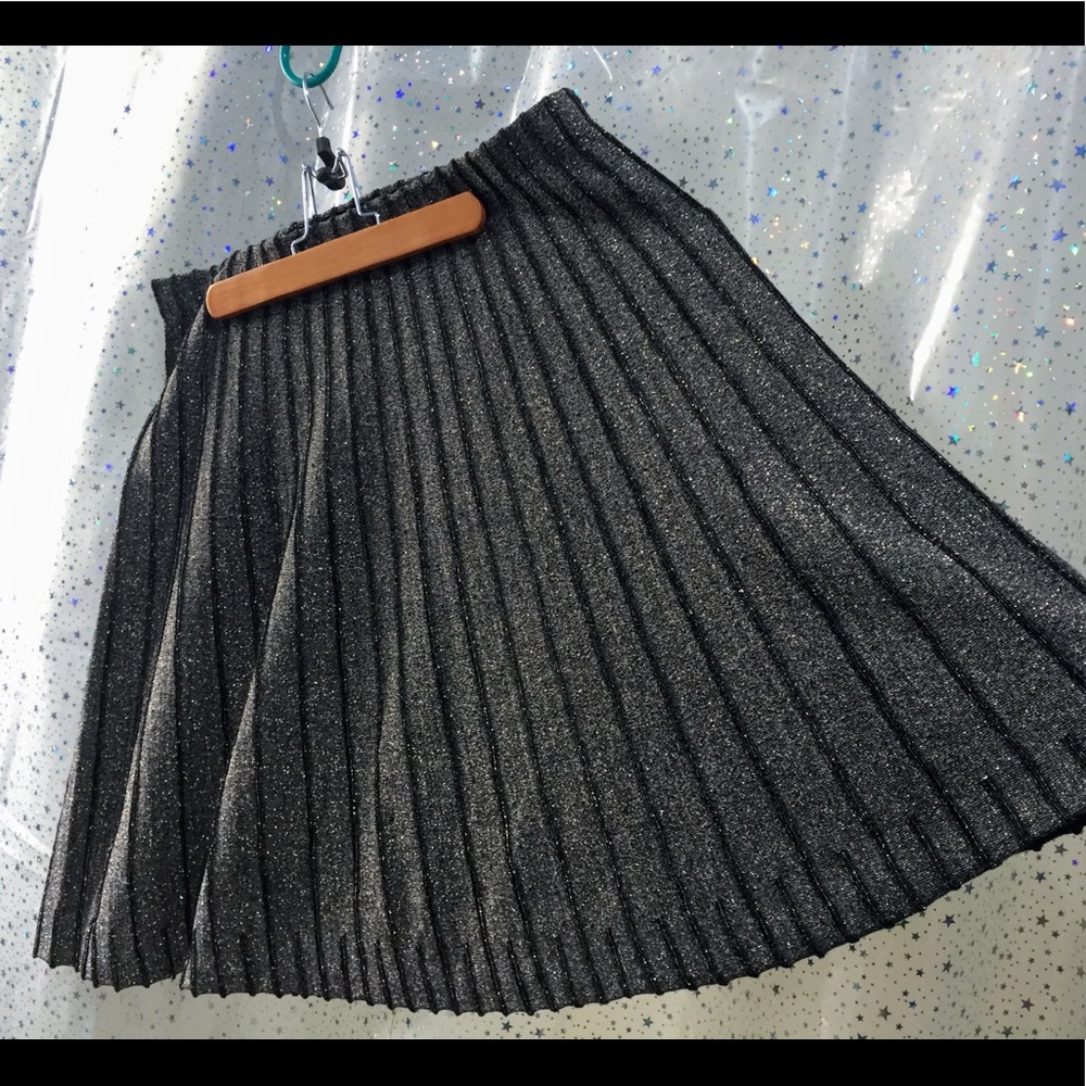 Black/old-gold sparkle drapey knit swirl skirt